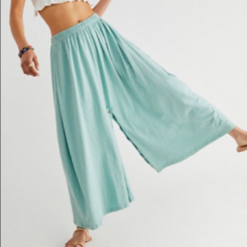 FREE PEOPLE CONVERTIBLE ALL IN ONE